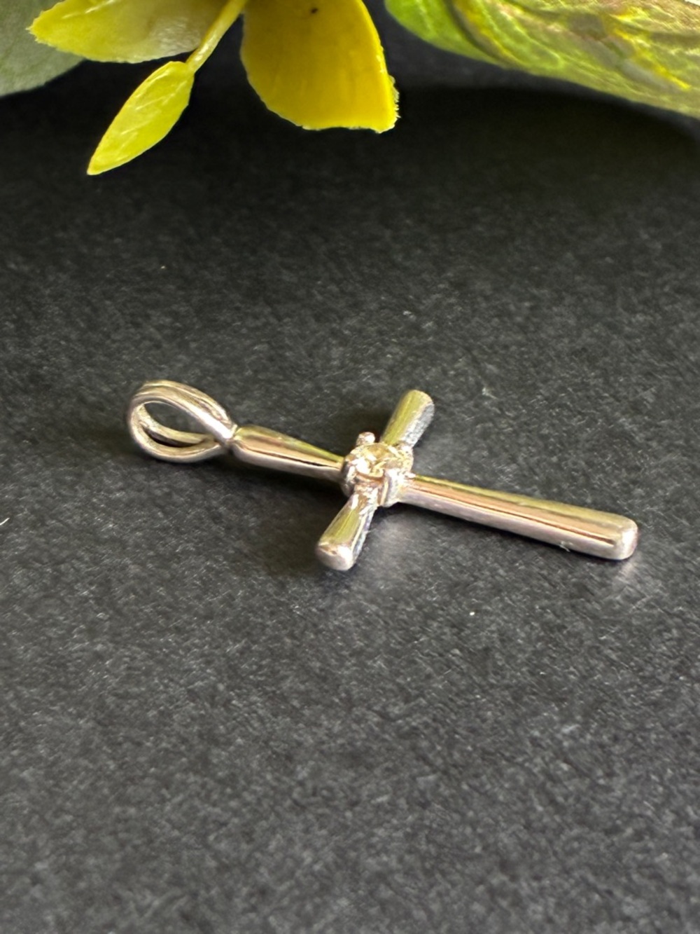 925 Silver pendant,Polished Silver Cross Pendant Necklace with Center Accent - Picture 6 of 6